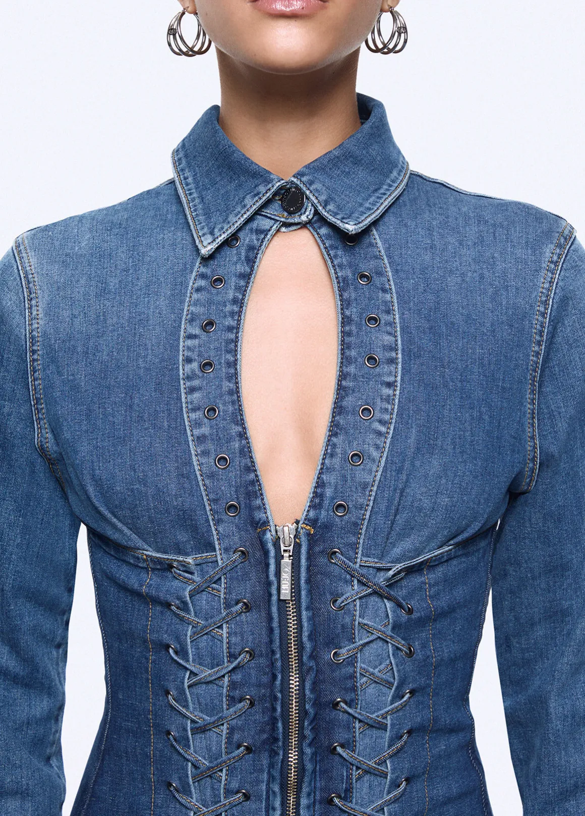 Abito corto in denim con stringhe