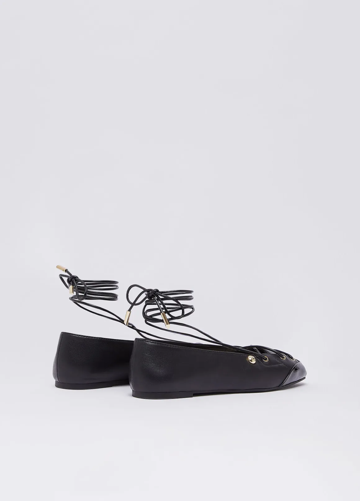 Ballerine lace-up