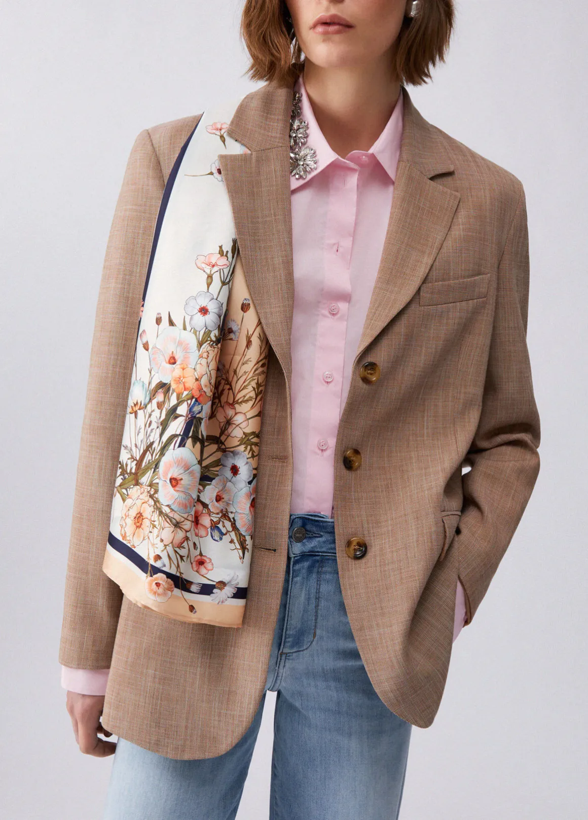 Blazer con foulard