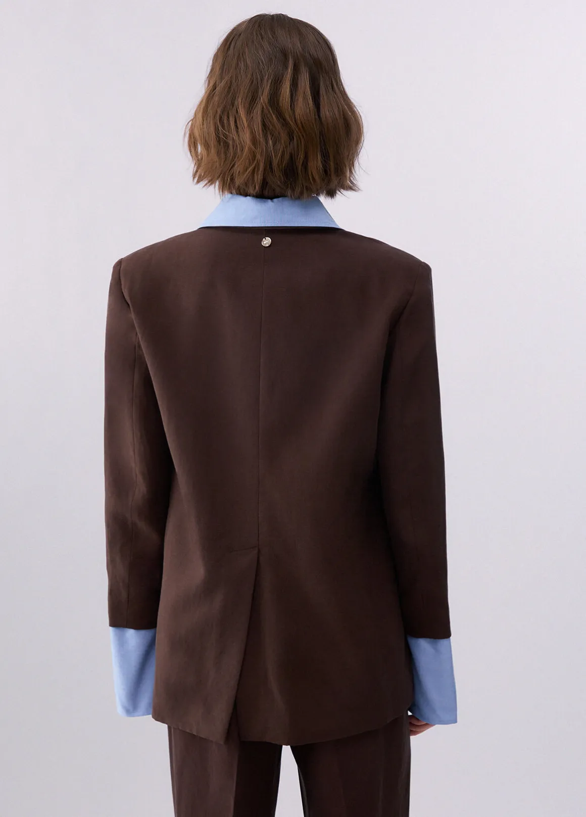 Blazer con sciarpa gioiello