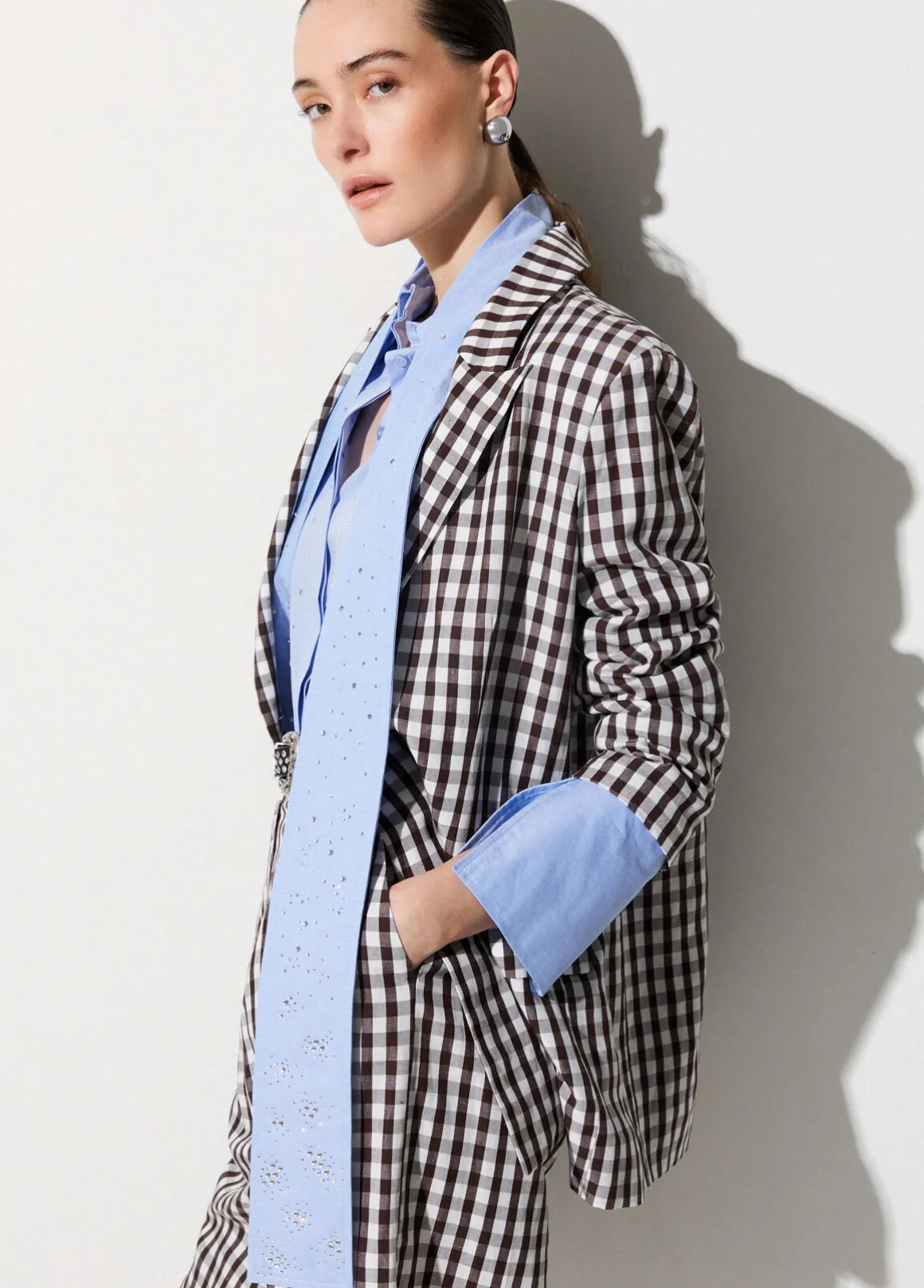 Blazer con sciarpa gioiello