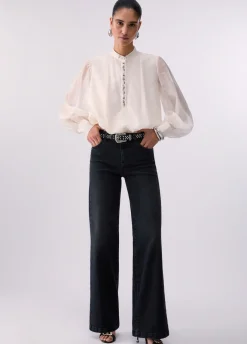 Blusa con ricami gioiello
