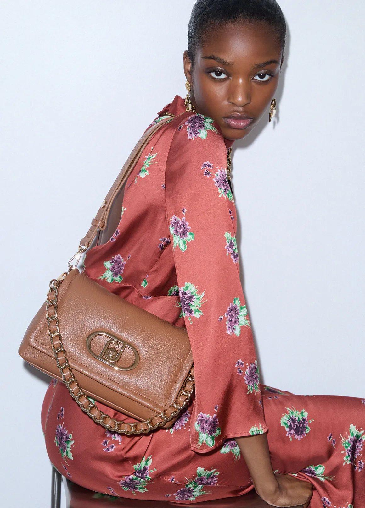 Borsa LaPuffy media