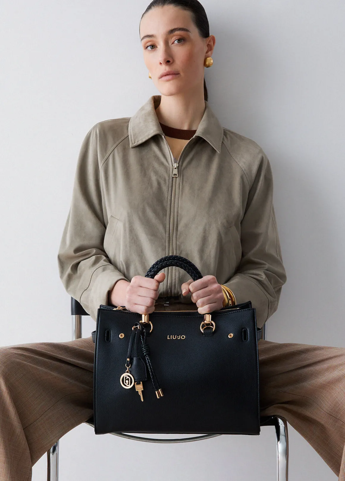 Borsa satchel media con charms