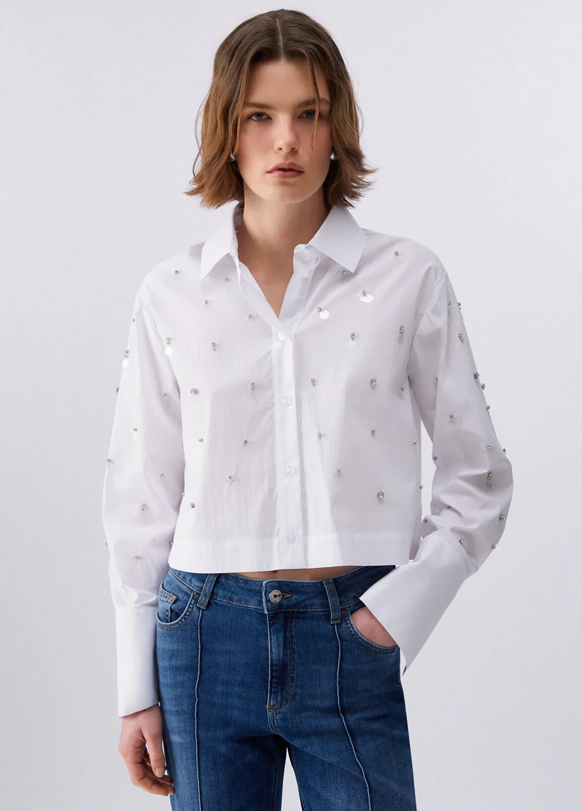 Camicia boxy con ricami gioiello
