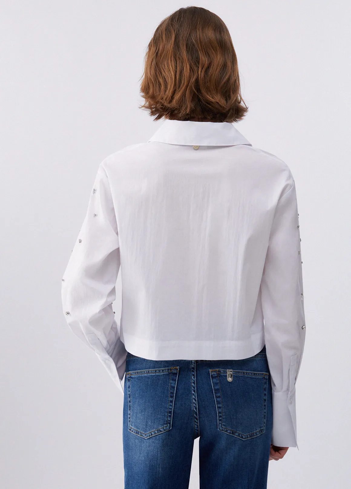 Camicia boxy con ricami gioiello