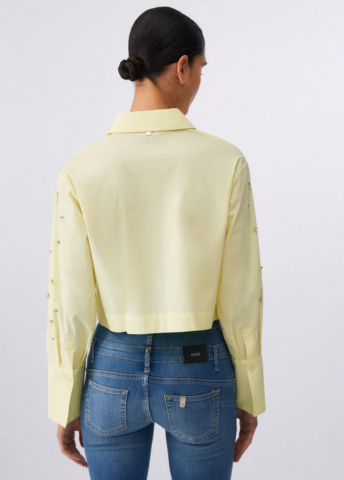 Camicia boxy con ricami gioiello