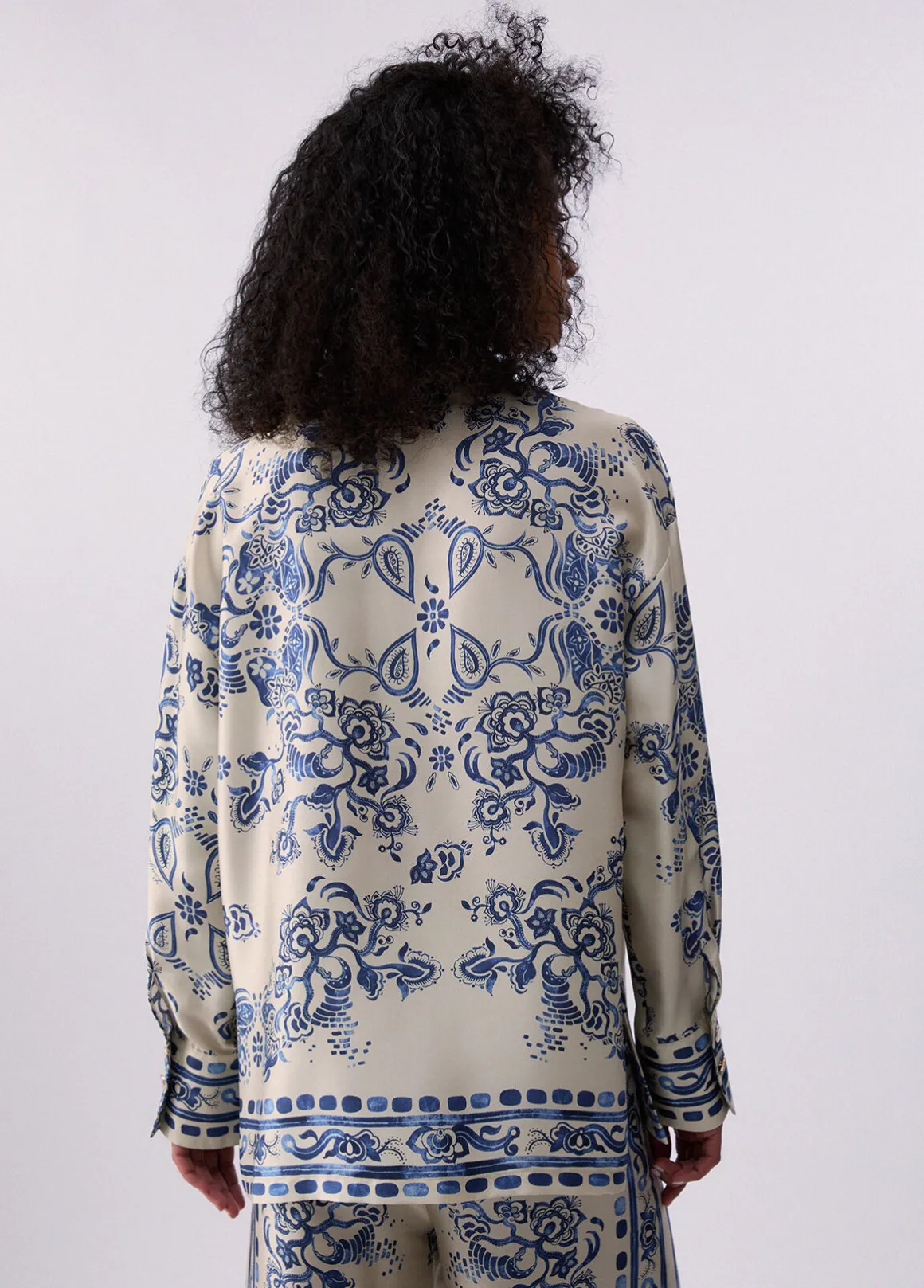 Camicia con stampa foulard
