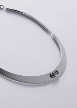 Collana con logo