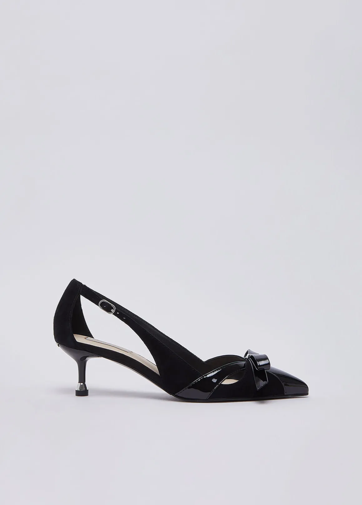 Décolleté in suede con cut-out