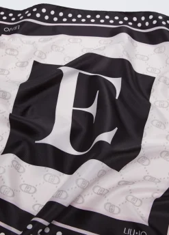 Foulard con lettera E