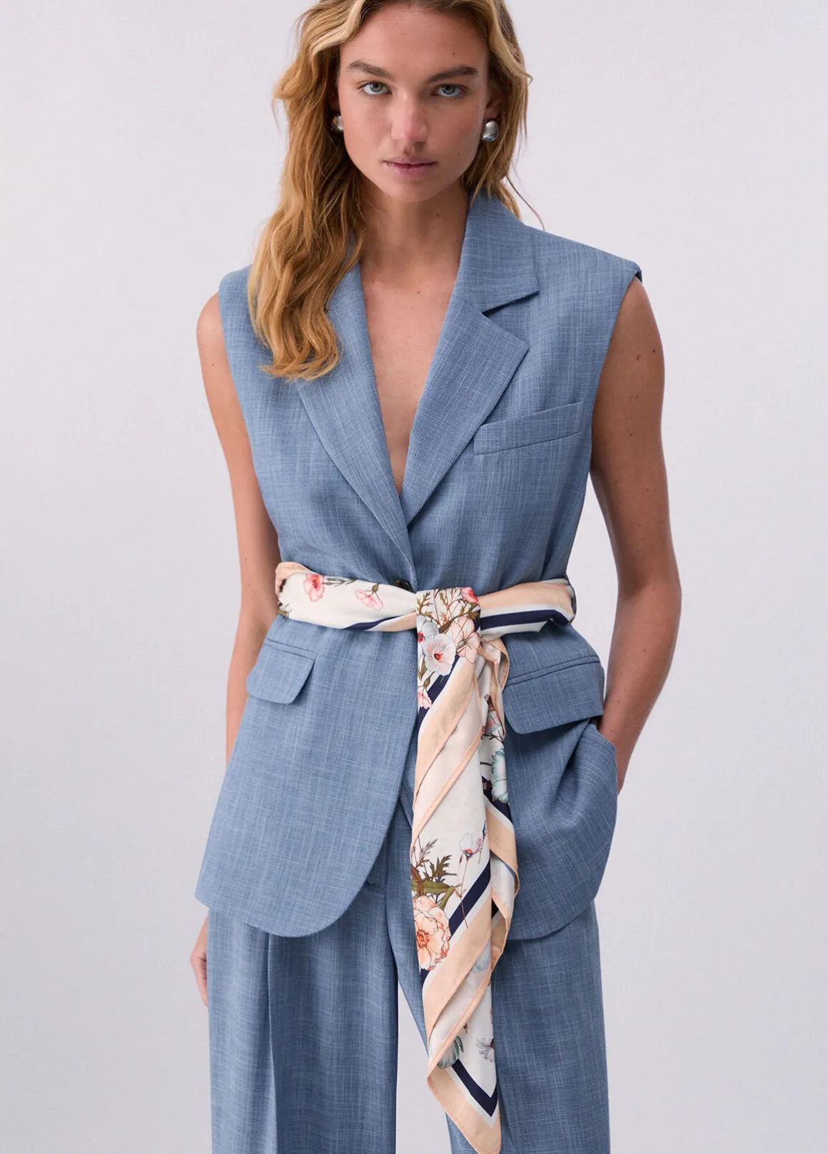 Gilet con foulard