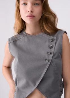 Gilet slim fit asimmetrico
