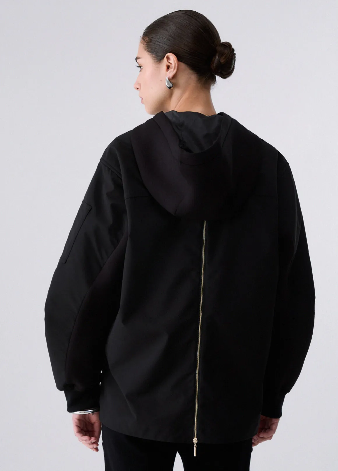 Giubbotto oversize con cappuccio
