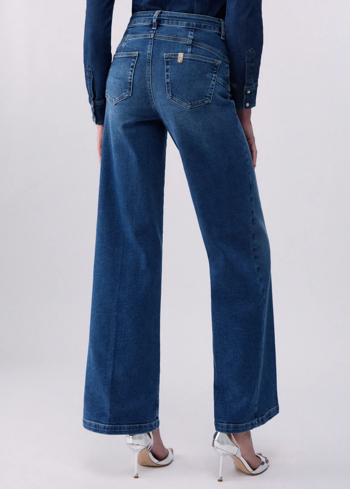 Jeans flare a vita alta