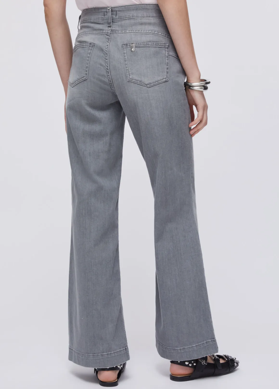 Jeans flare a vita alta con bottoni