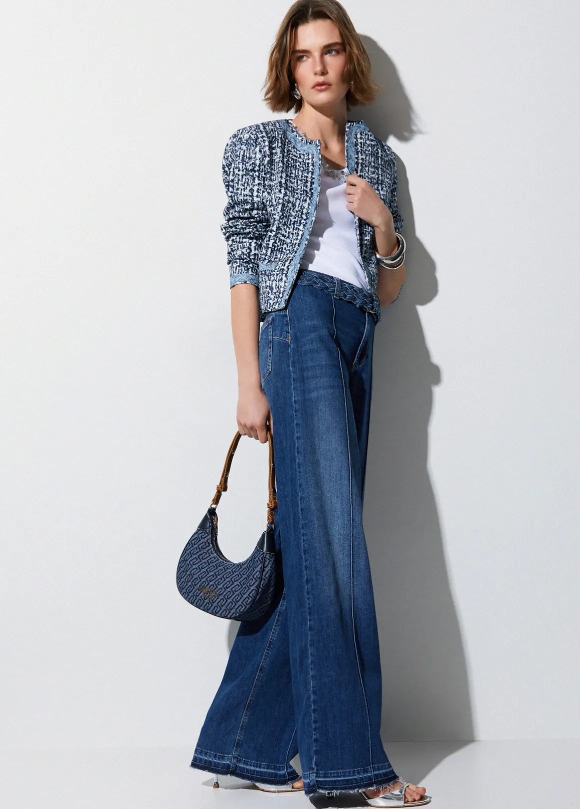 Jeans flare con cintura