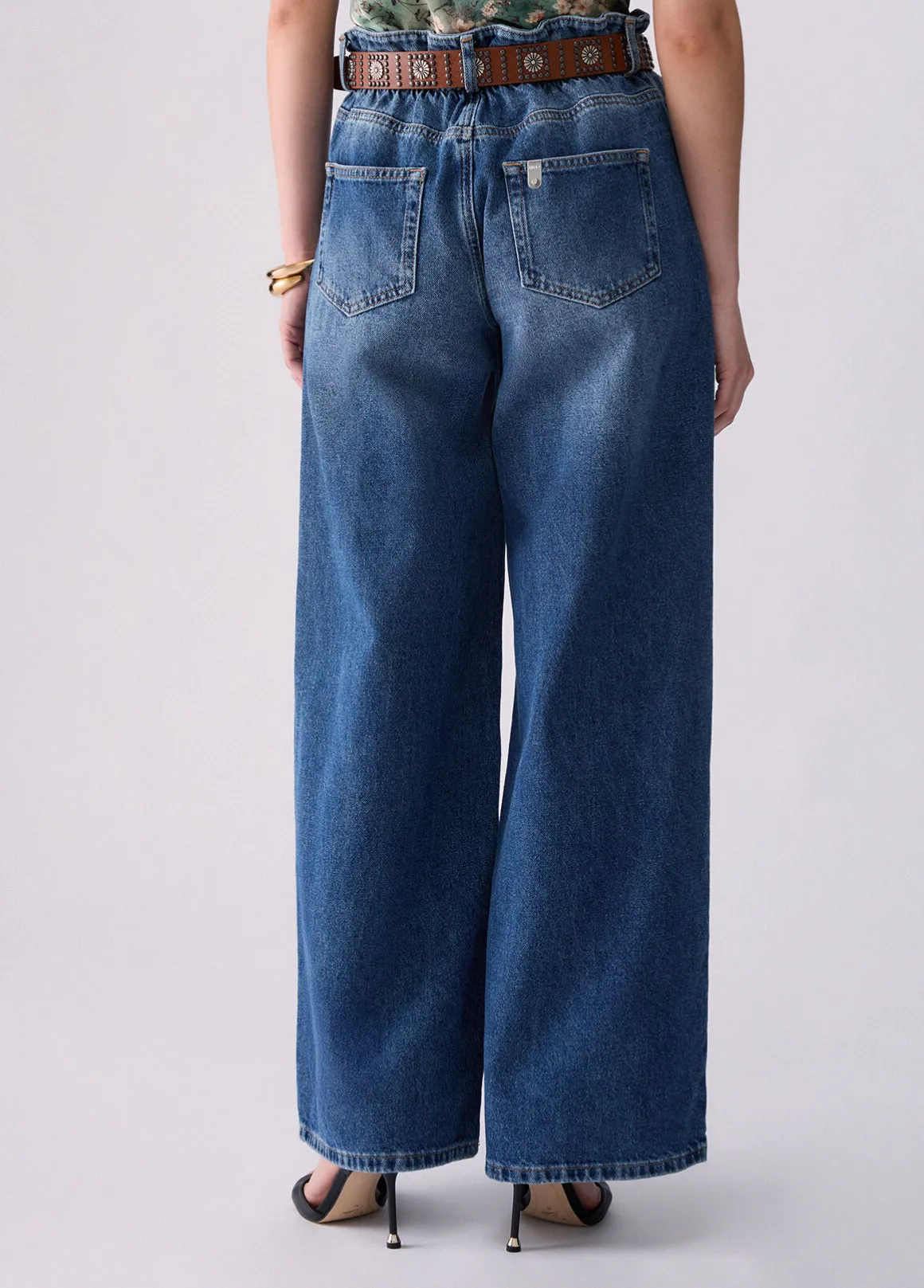 Jeans flare con cintura