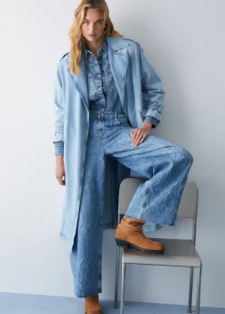 Jeans flare con dettagli laserati
