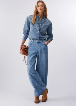 Jeans flare con dettagli laserati