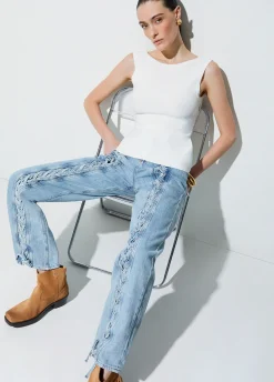 Jeans flare con intreccio