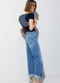 Jeans flare con risvolto