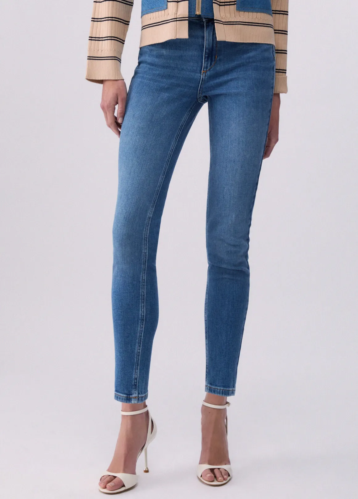 Jeans skinny a vita alta