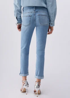 Jeans skinny con risvolto