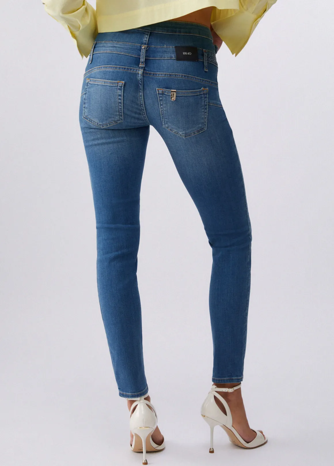 Jeans skinny con strass