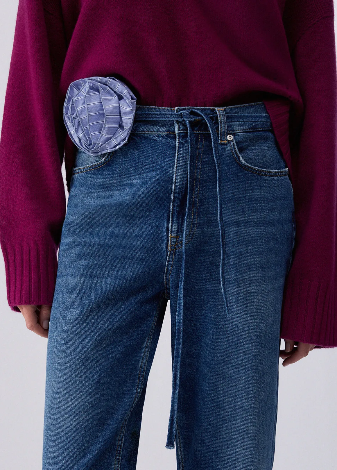 Jeans straight con cintura