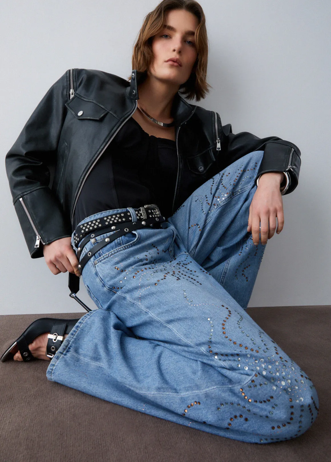 Jeans straight con strass