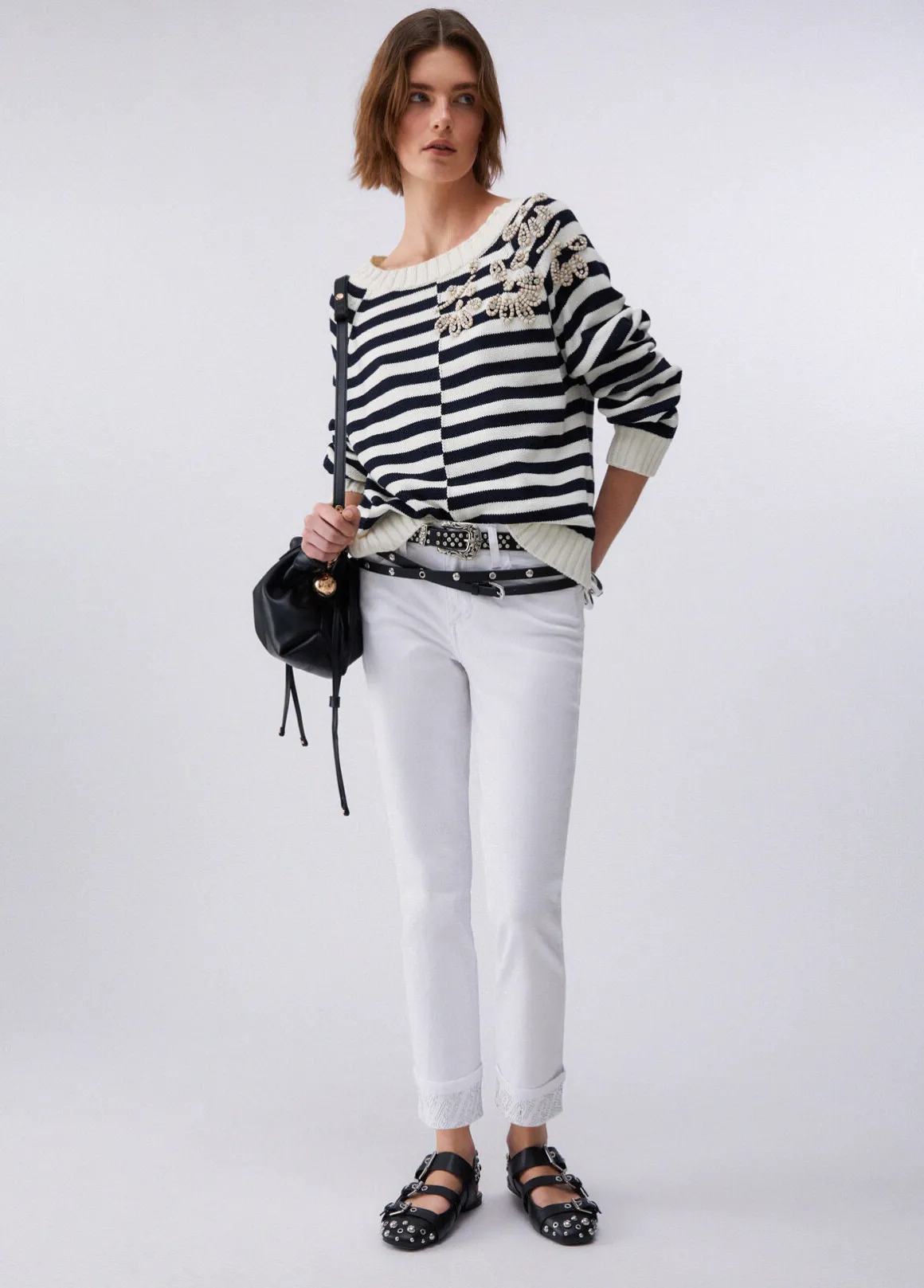 Maglia con ricami gioiello