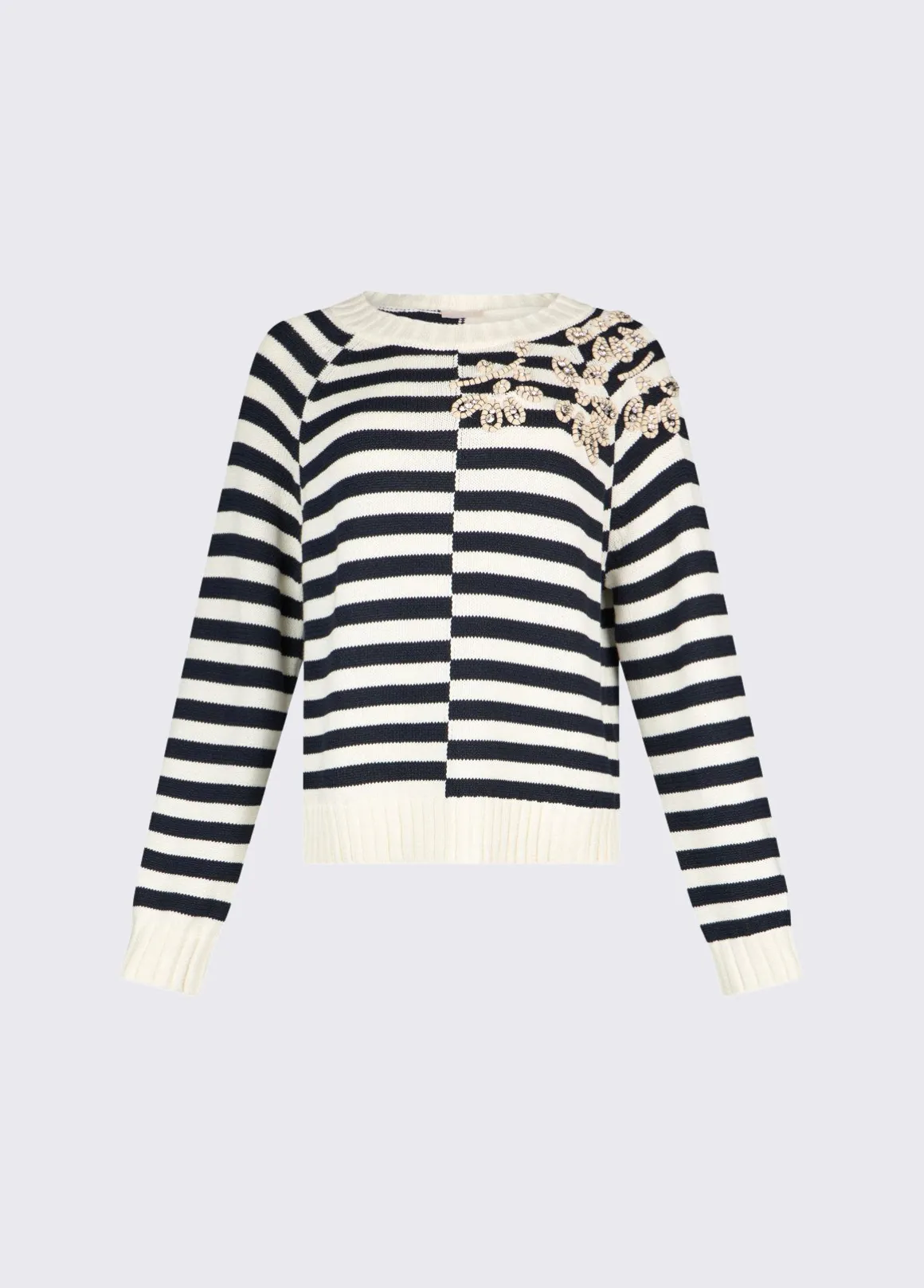 Maglia con ricami gioiello