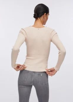 Maglia con ricami gioiello