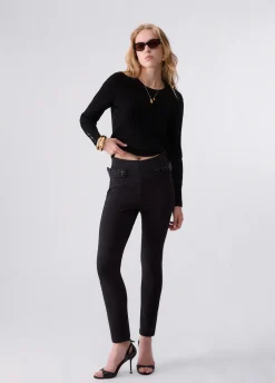 Maglia con stringhe