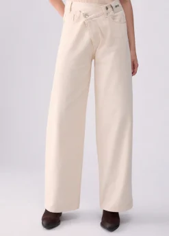 Pantalone straight con cintone asimmetrico