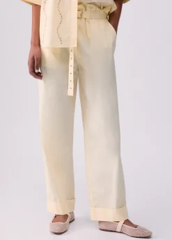 Pantaloni a vita alta