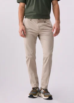 Pantaloni chino in raso
