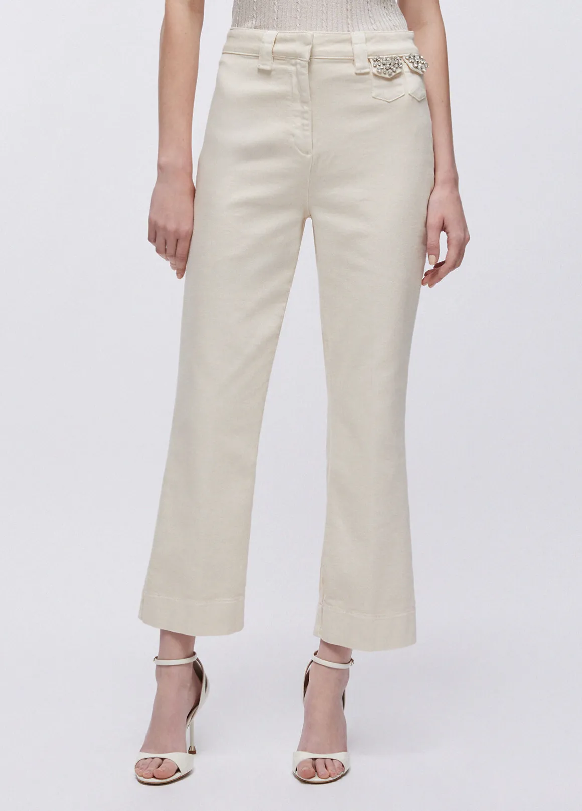 Pantaloni cropped con ricami gioiello