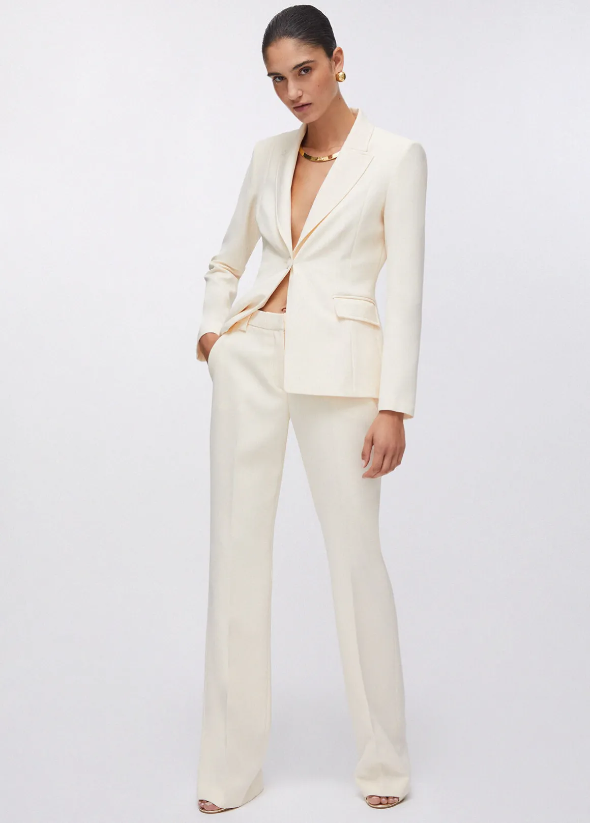 Pantaloni flare