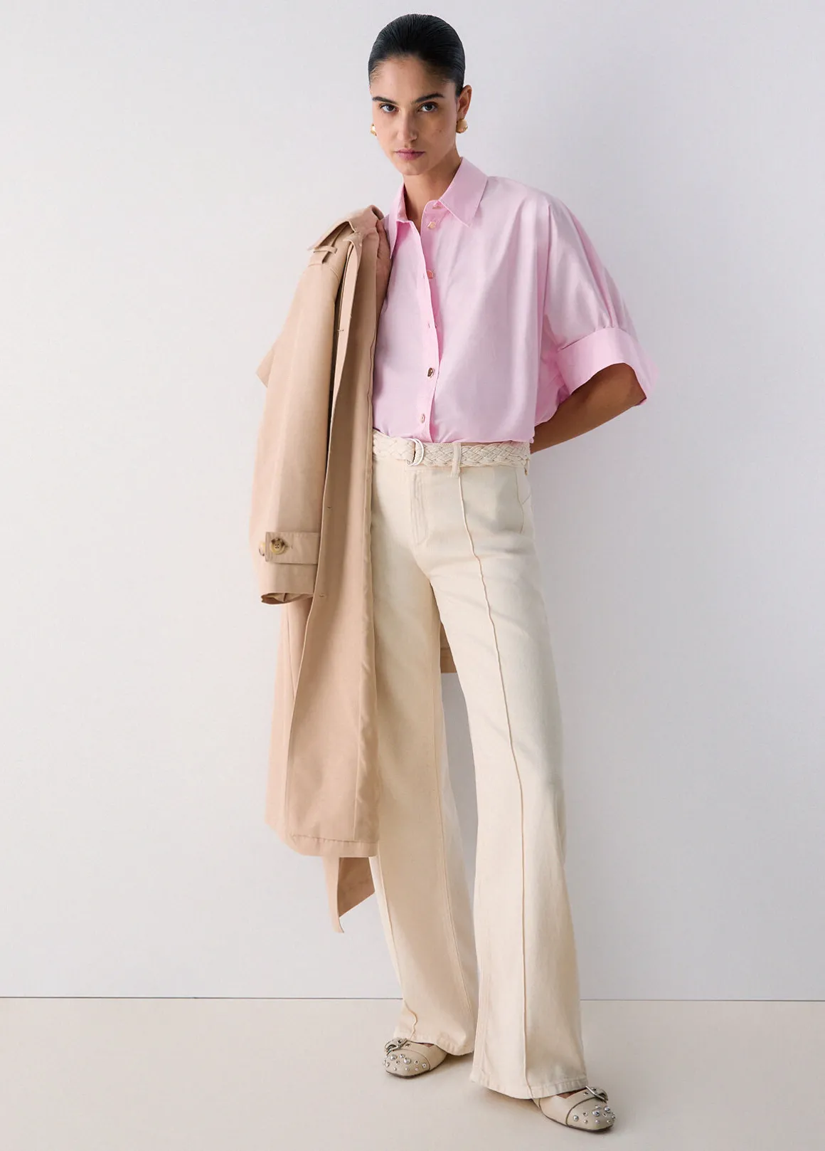 Pantaloni flare con cintura