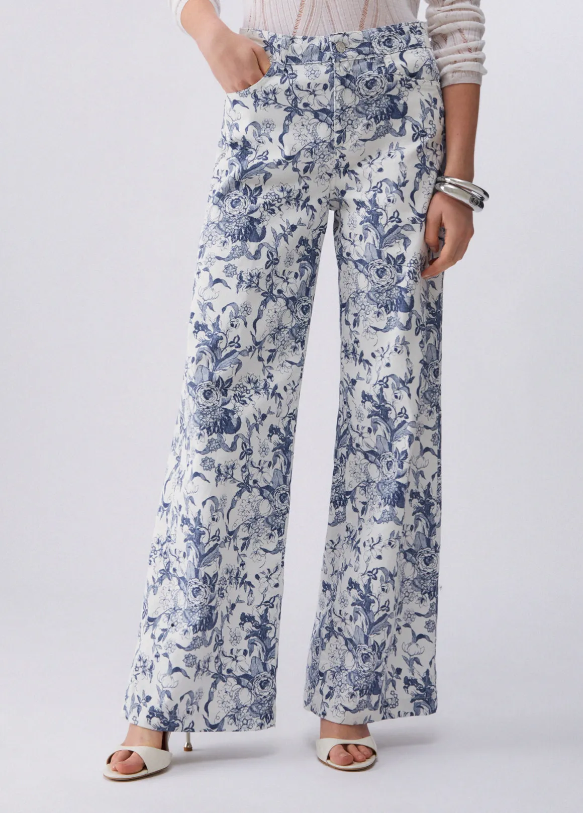 Pantaloni flare stampati