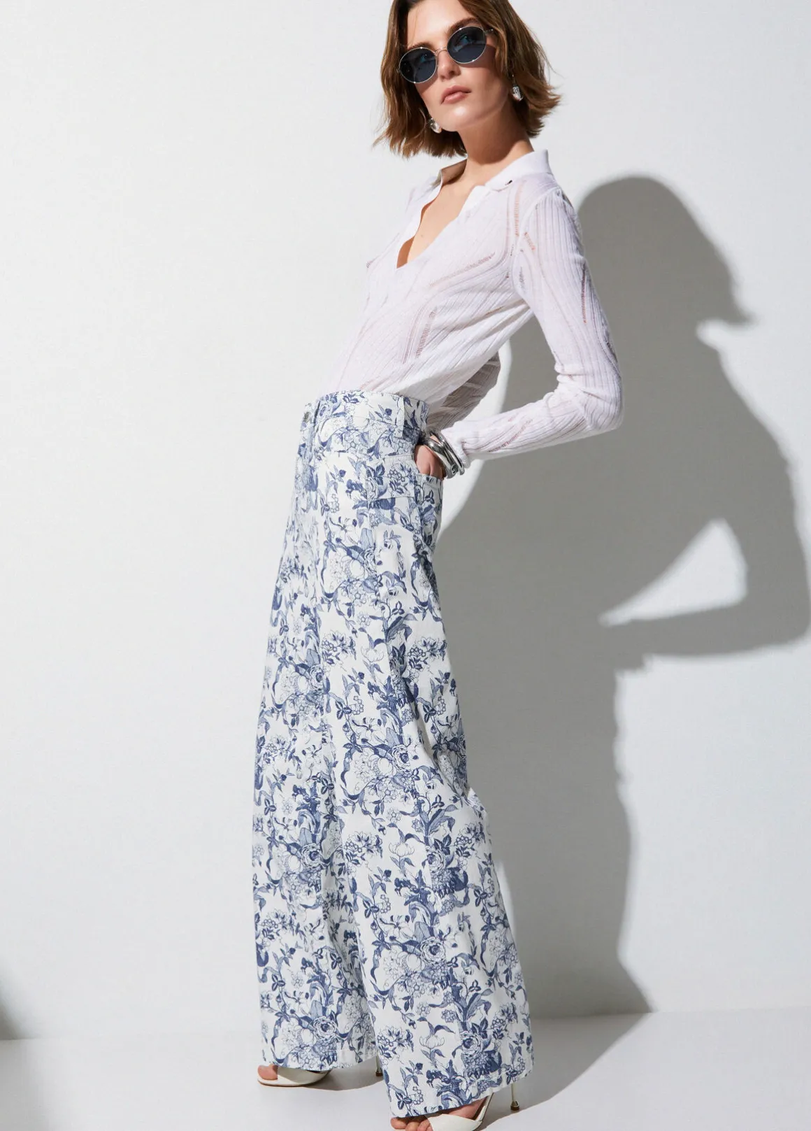 Pantaloni flare stampati