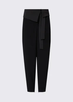Pantaloni in envers satin