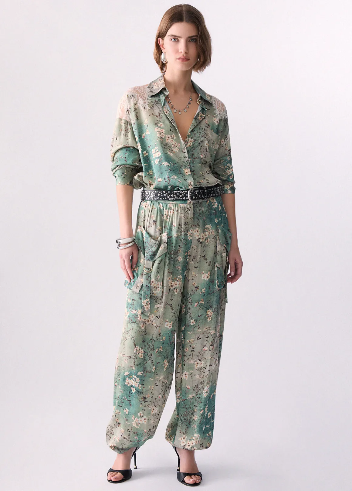 Pantaloni in raso stampato