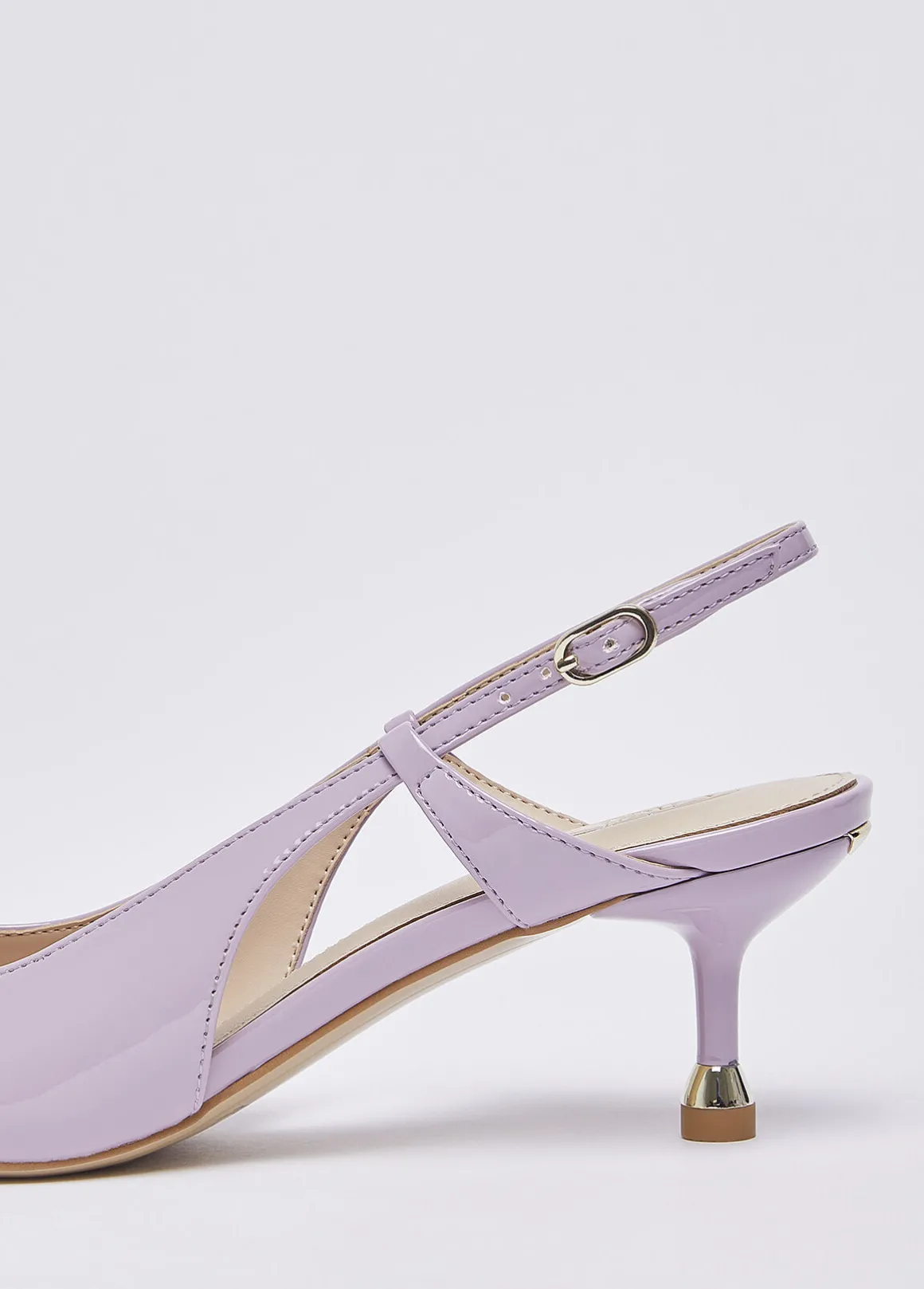 Slingback in vernice