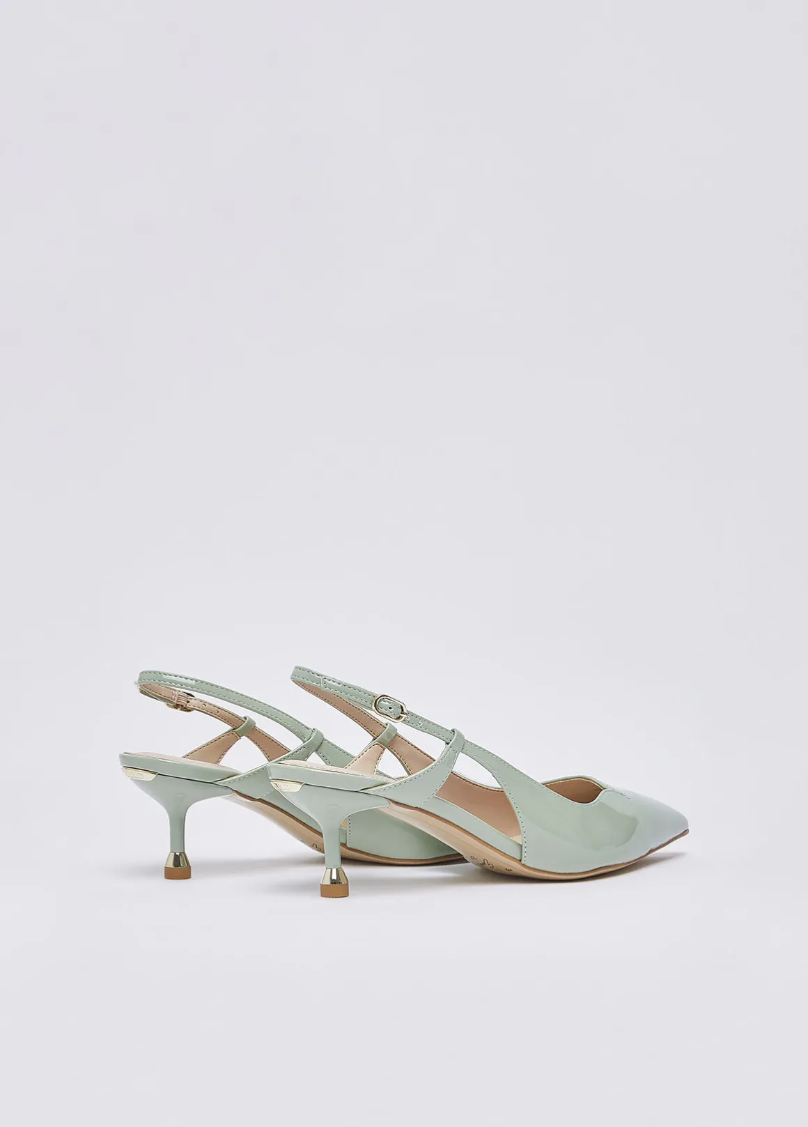 Slingback in vernice