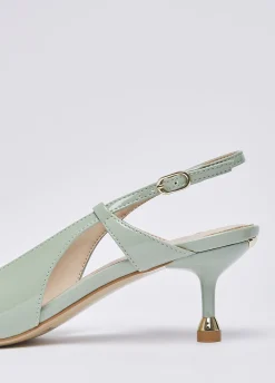 Slingback in vernice