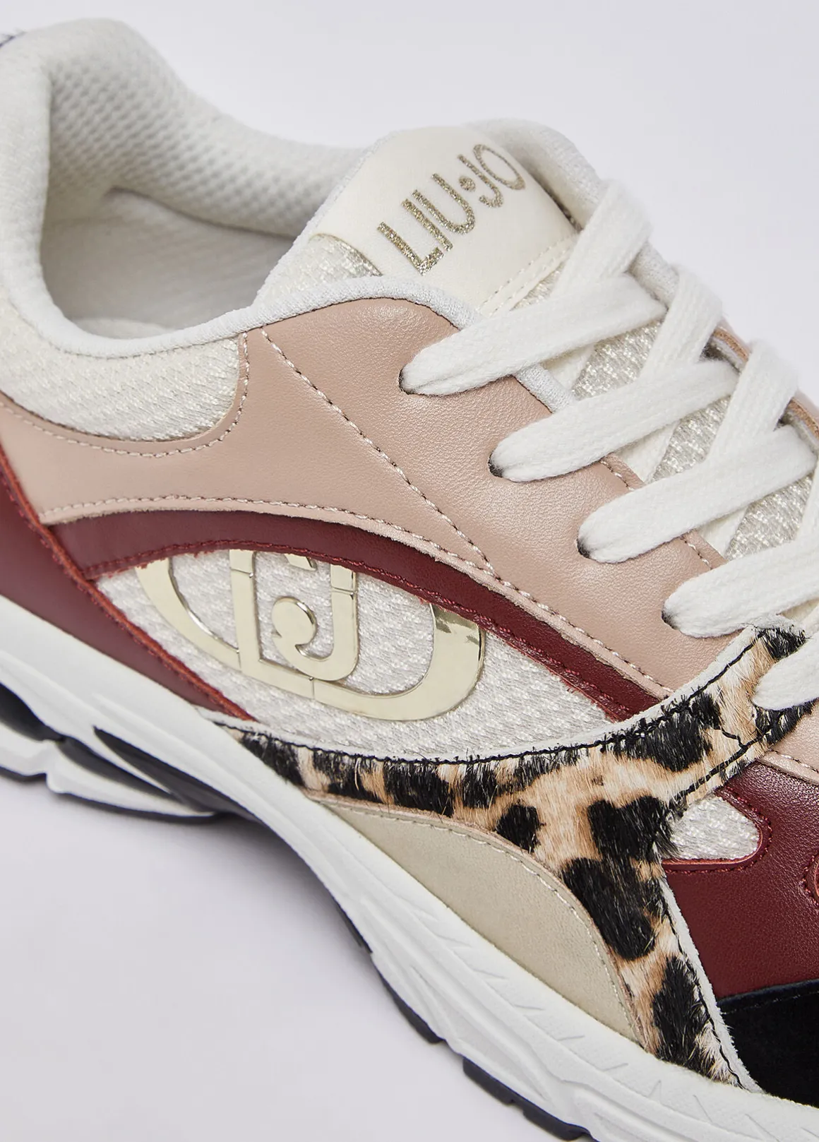 Sneakers con dettagli in cavallino