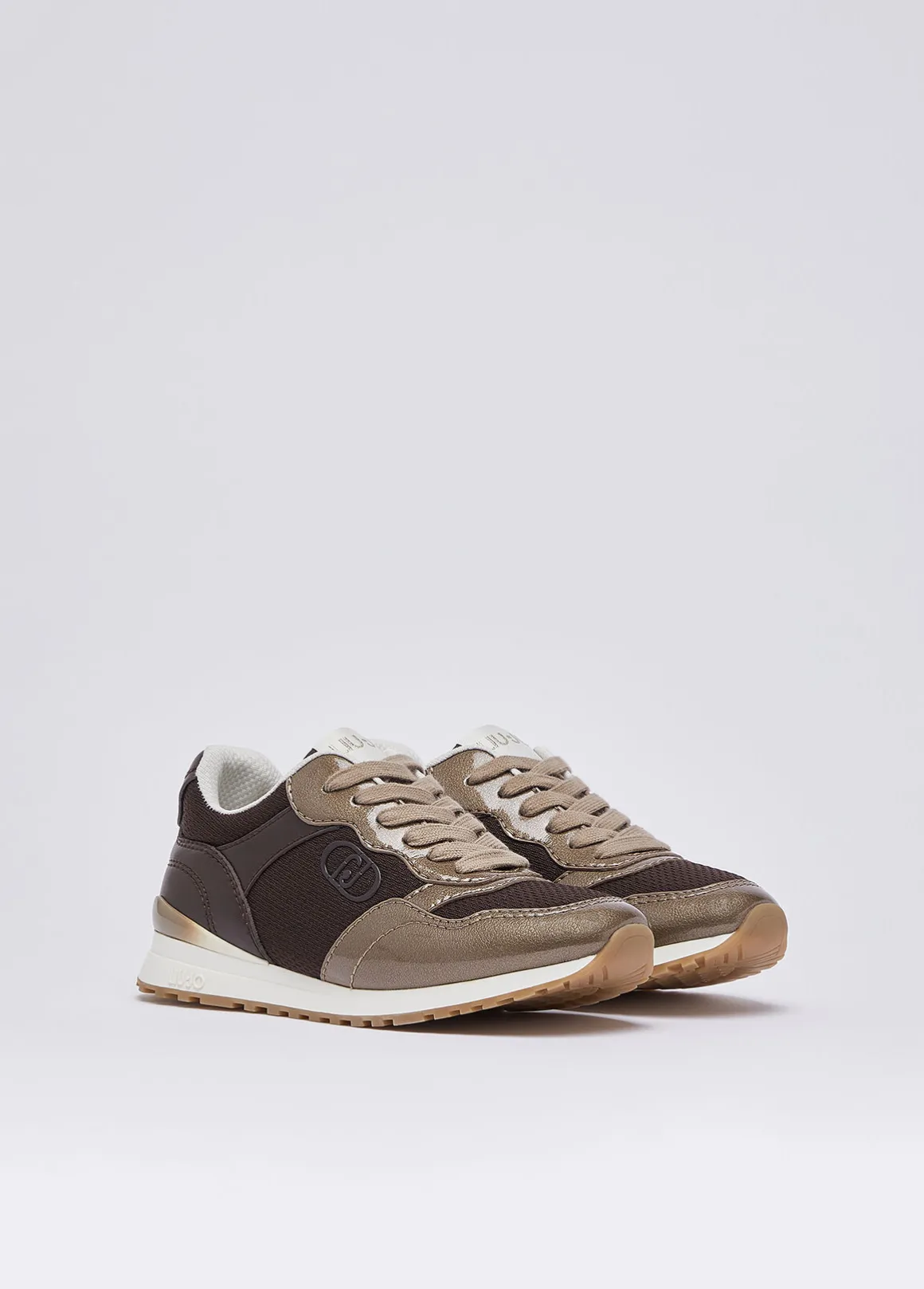 Sneakers con dettagli in mesh